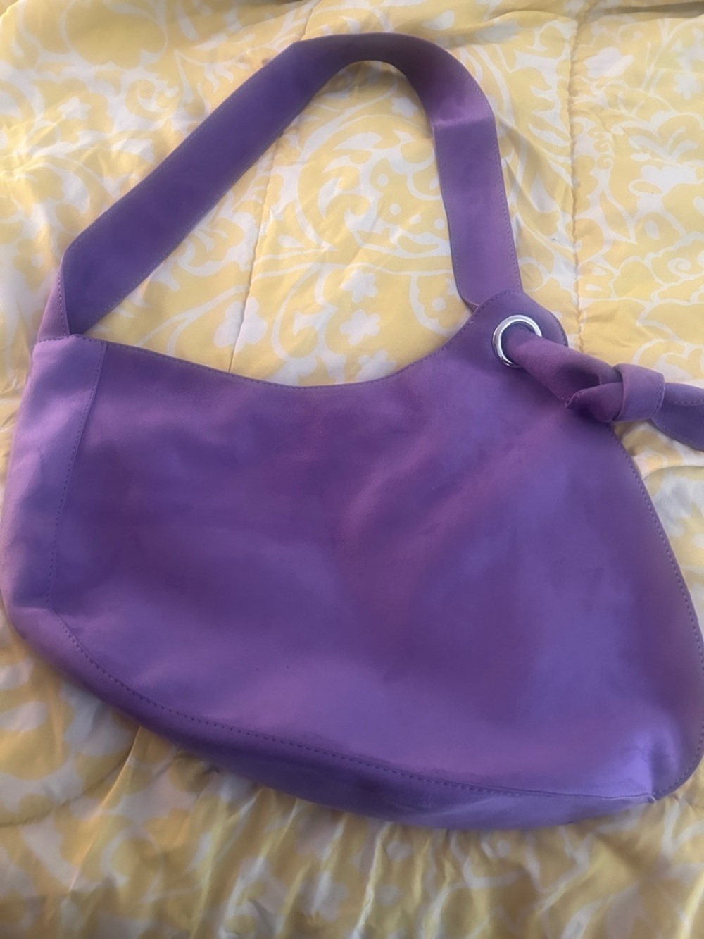 Lavender Shoulder Bag - Women
Faux suede.